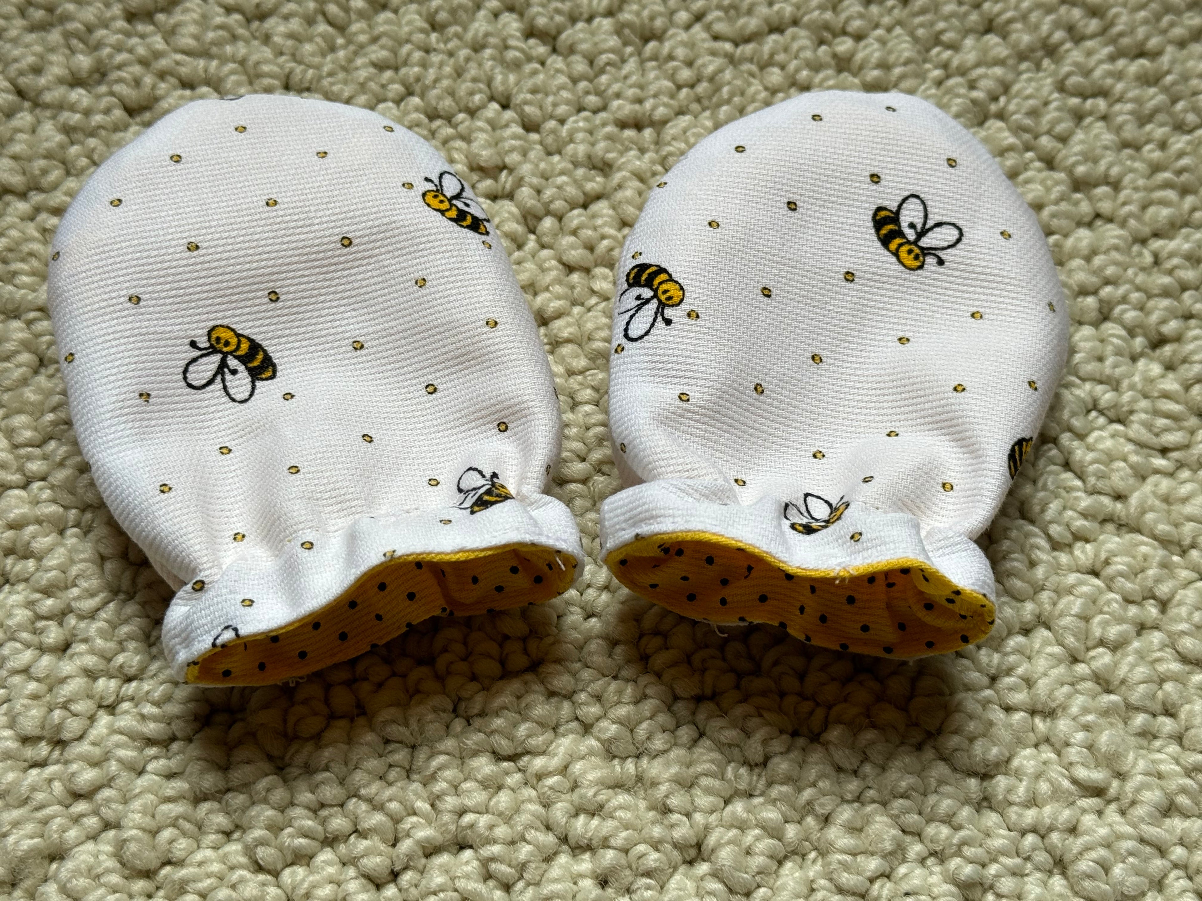 Reversible No Scratch Mittens